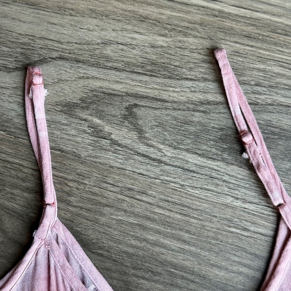 Gimmicks by BKE Bohemian floral Print Cold Shoulder Blush Pink Top – Size S - Picture 11 of 13